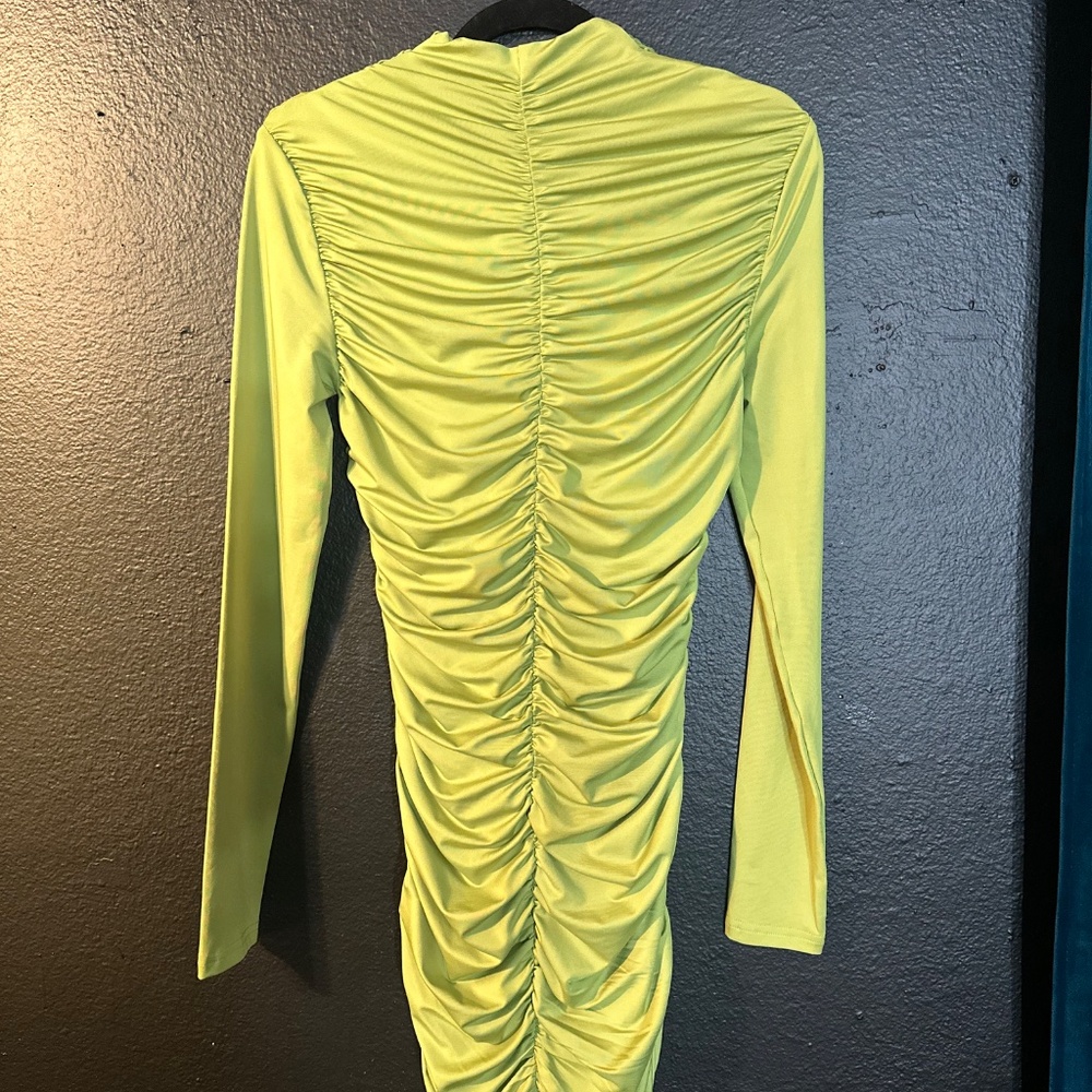 Green Ruched & Ready Bodycon Dress - Picture 4 of 4